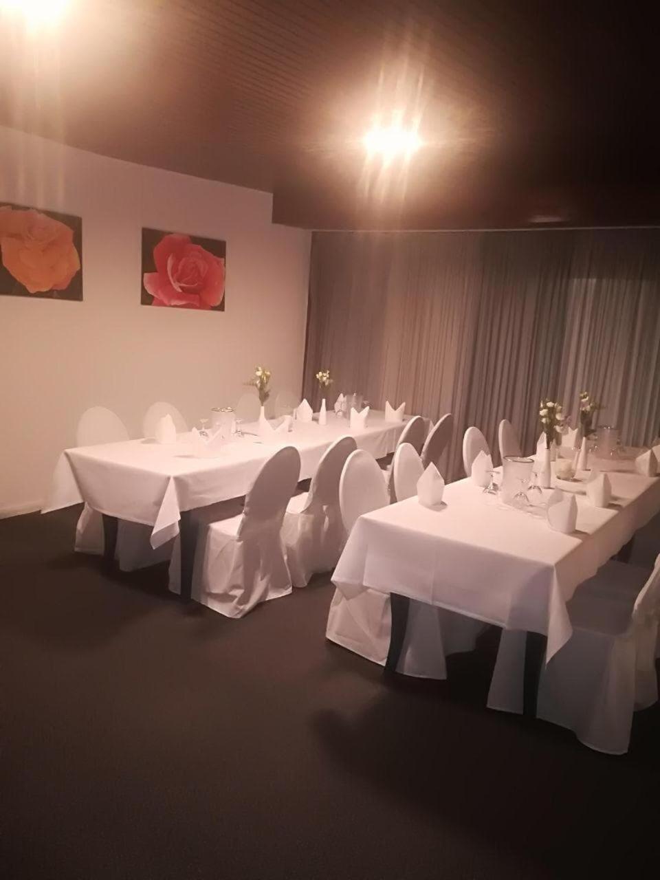 Zimmervermietung Ahrensboker Hof Ngoại thất bức ảnh